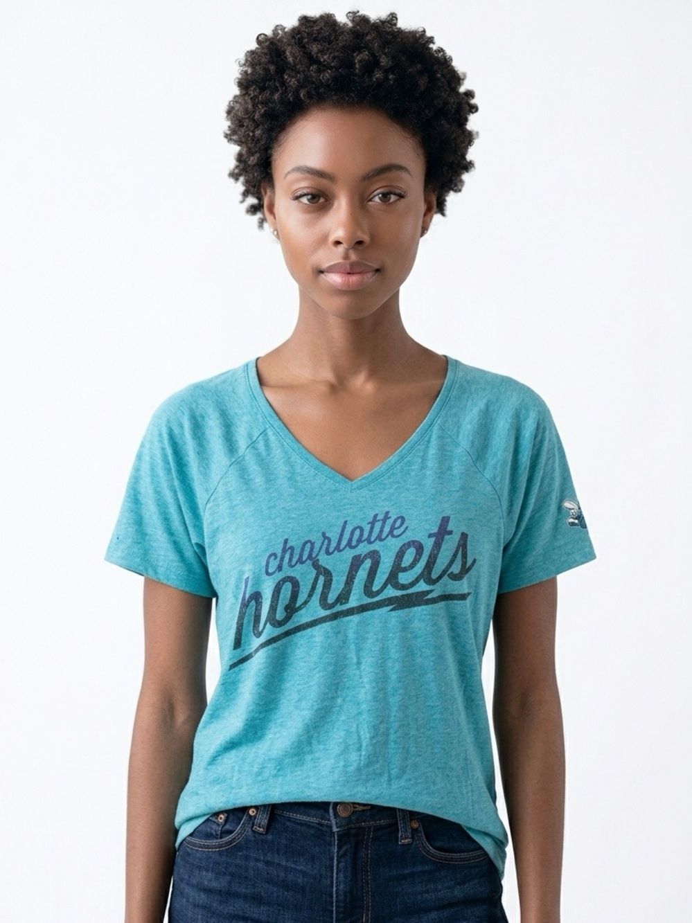 MITCHELL & NESS | Teal Charlotte Hornets NBA V-Neck T-Shirt Women’s Size Medium